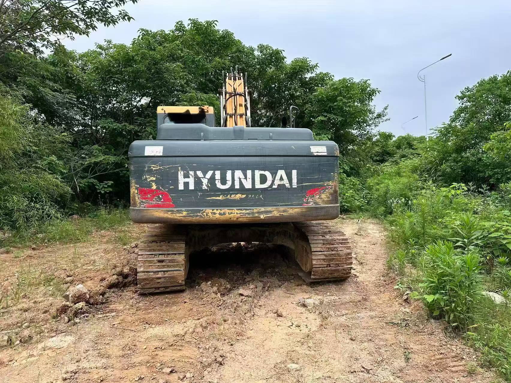 Buy Hyundai R225-7 Used Excavator / 1