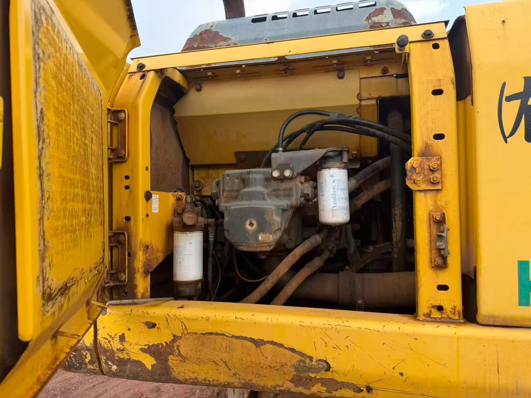 Buy Komatsu PC200-8N1 Used Excavator / 8