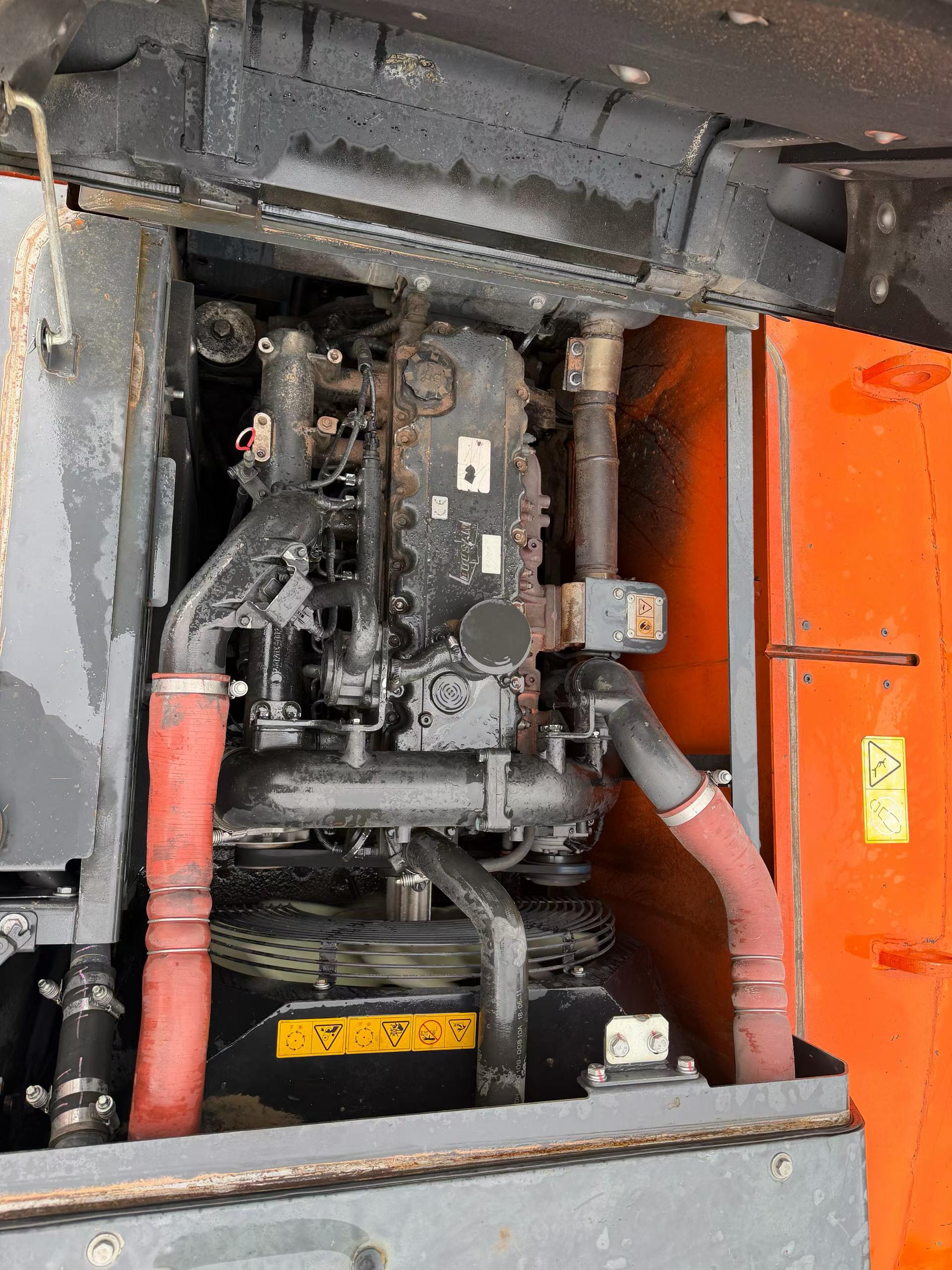 Buy Doosan DH220 Used Excavator / 5