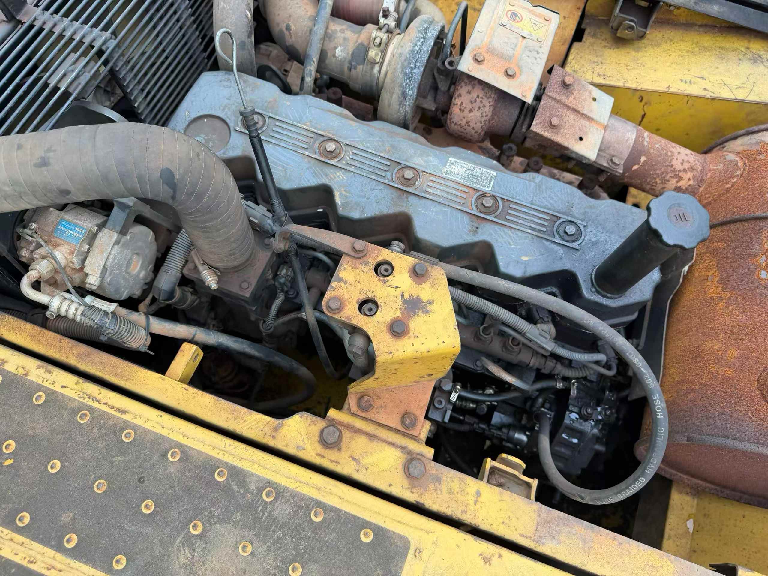 شراء حفارة Komatsu PC240-6 مستعملة / 6
