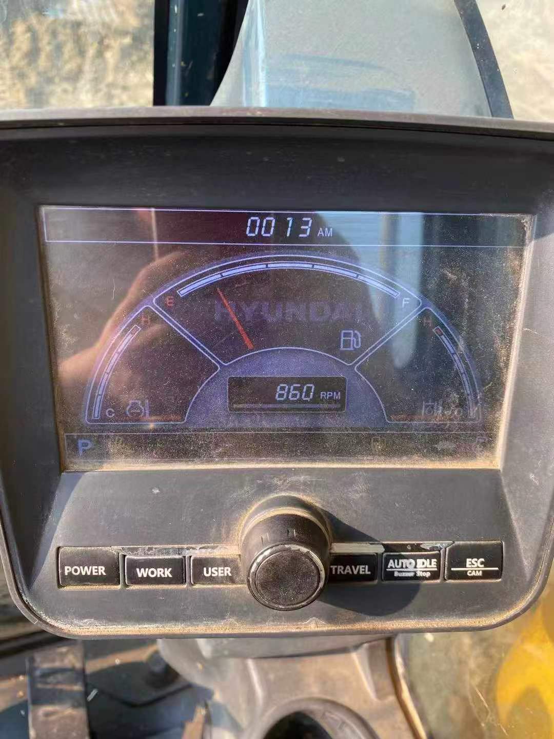 شراء حفارة Hyundai R265LC-7 مستعملة / 8