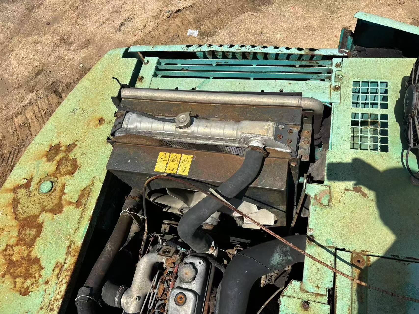 شراء حفارة Kobelco SK230-6 مستعملة / 7