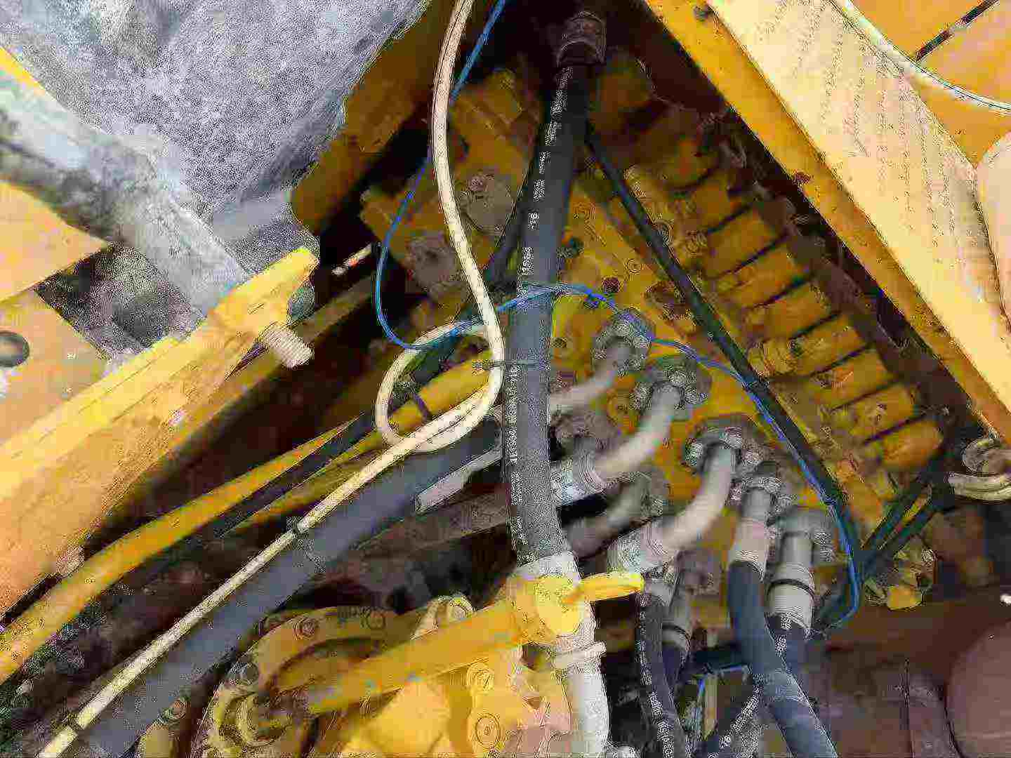 Buy Caterpillar 320A Used Excavator / 2