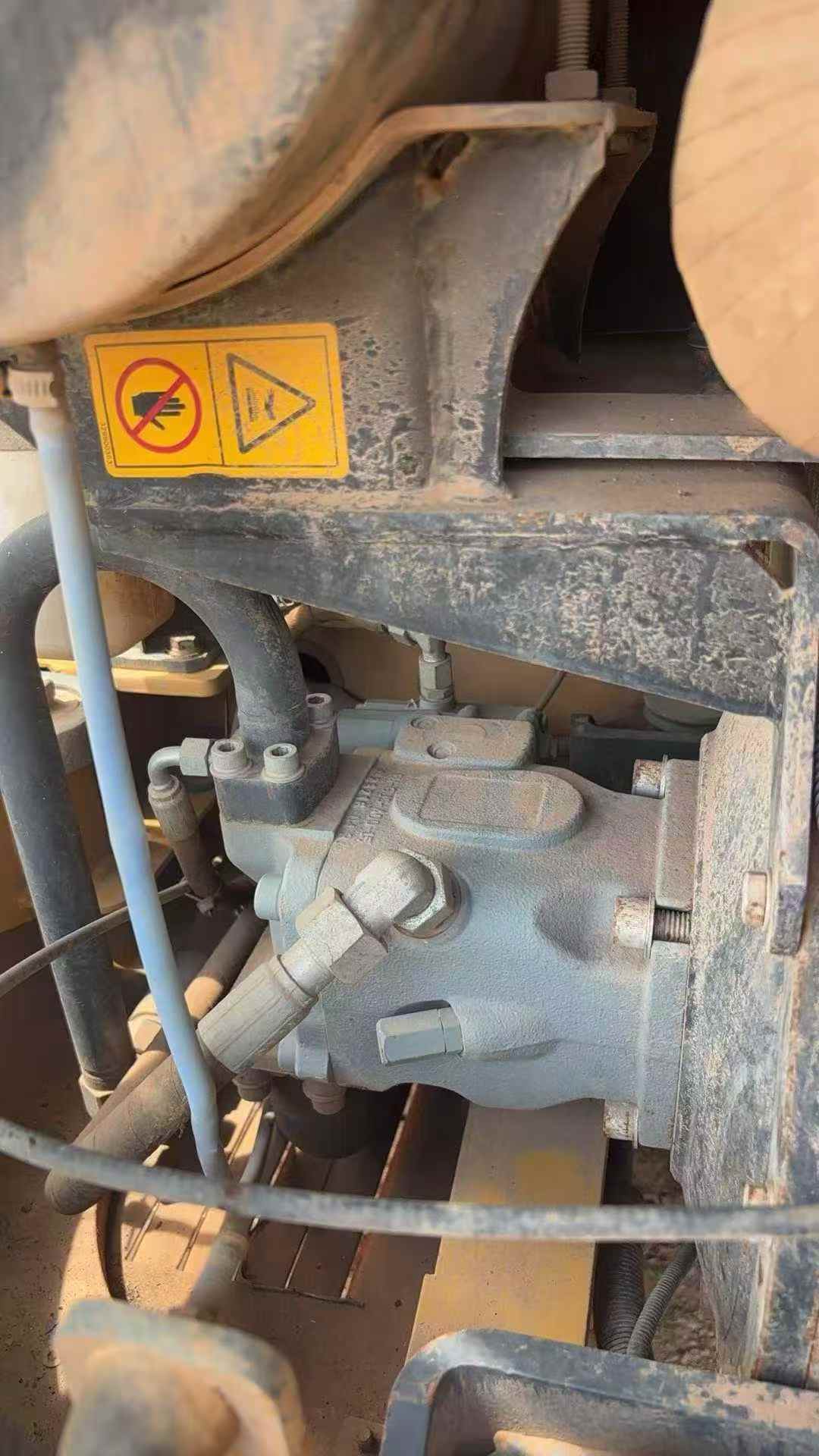 Buy XCMG LW60G Used Excavator / 5