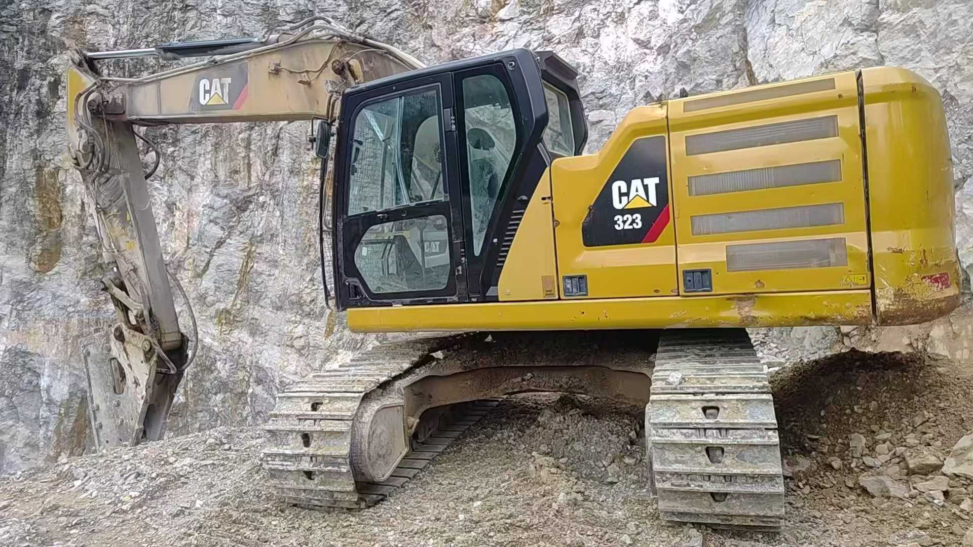 Buy Caterpillar 323 Used Excavator / 3