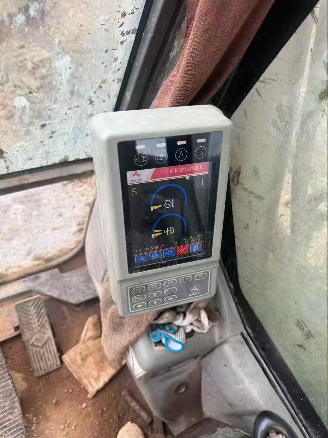 Buy Sany SY215C-8 Used Excavator / 6