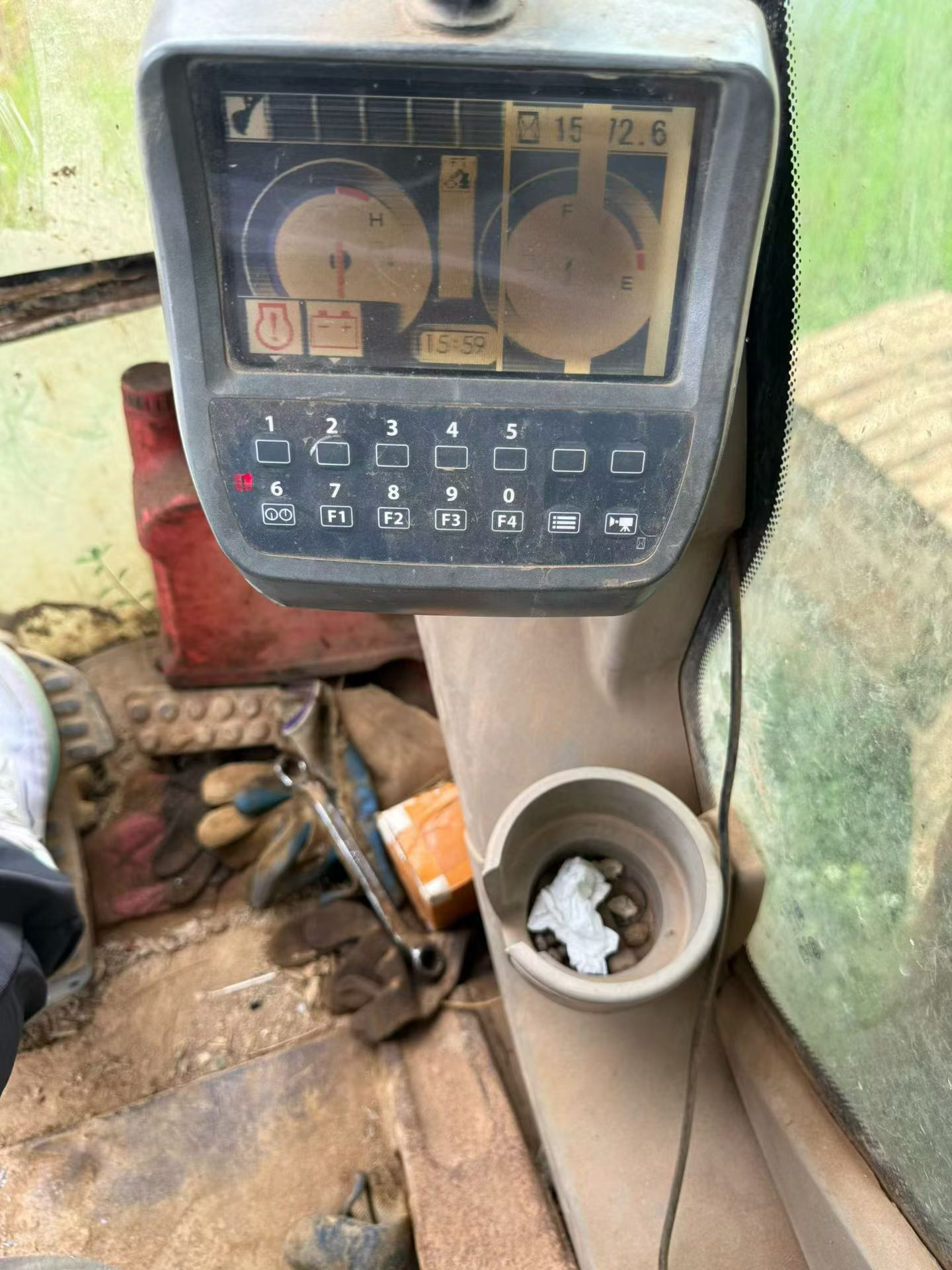 Buy Hitachi EX200-3 Used Excavator / 4