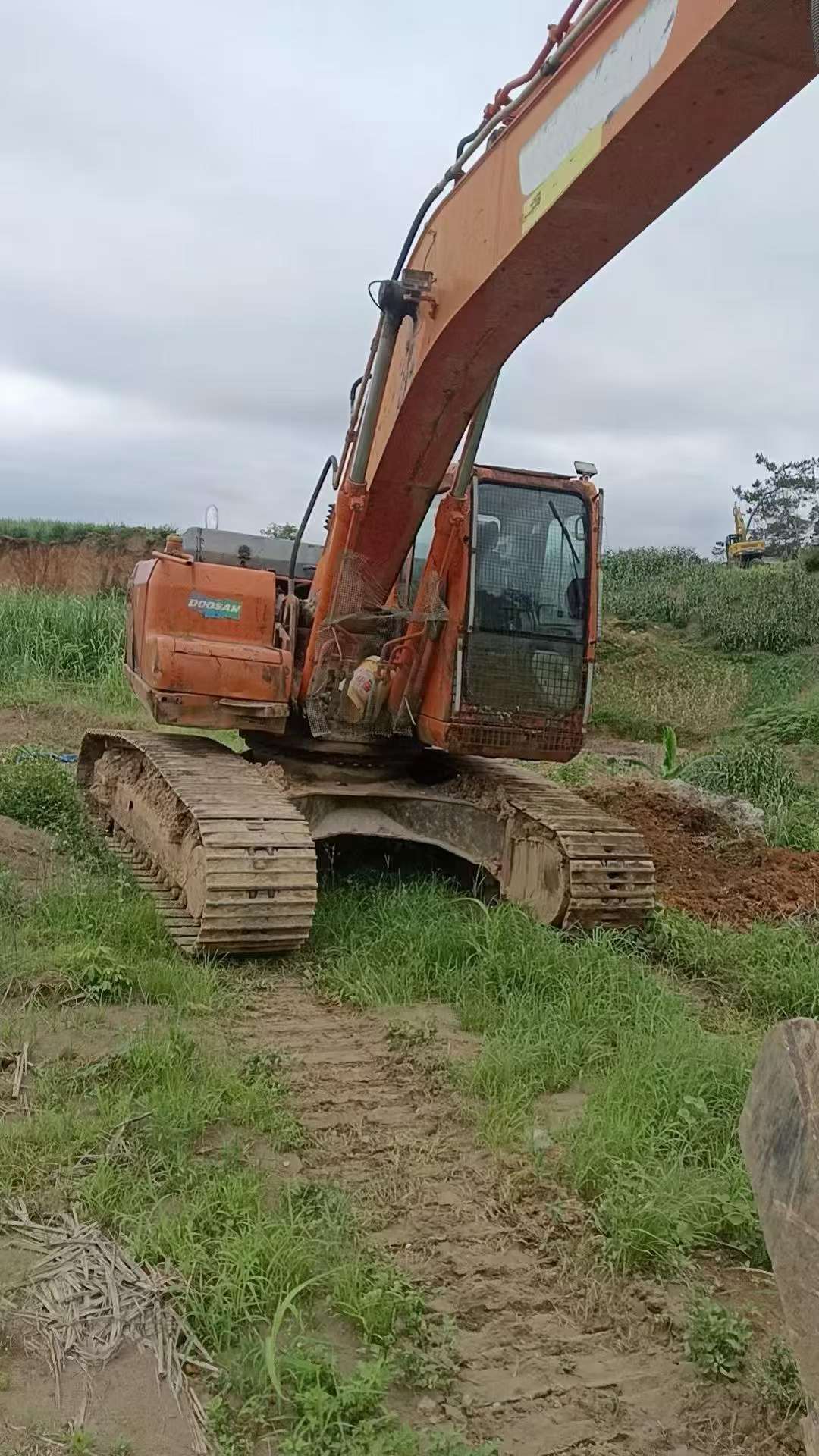 Buy Doosan DH215-9 Used Excavator / 2