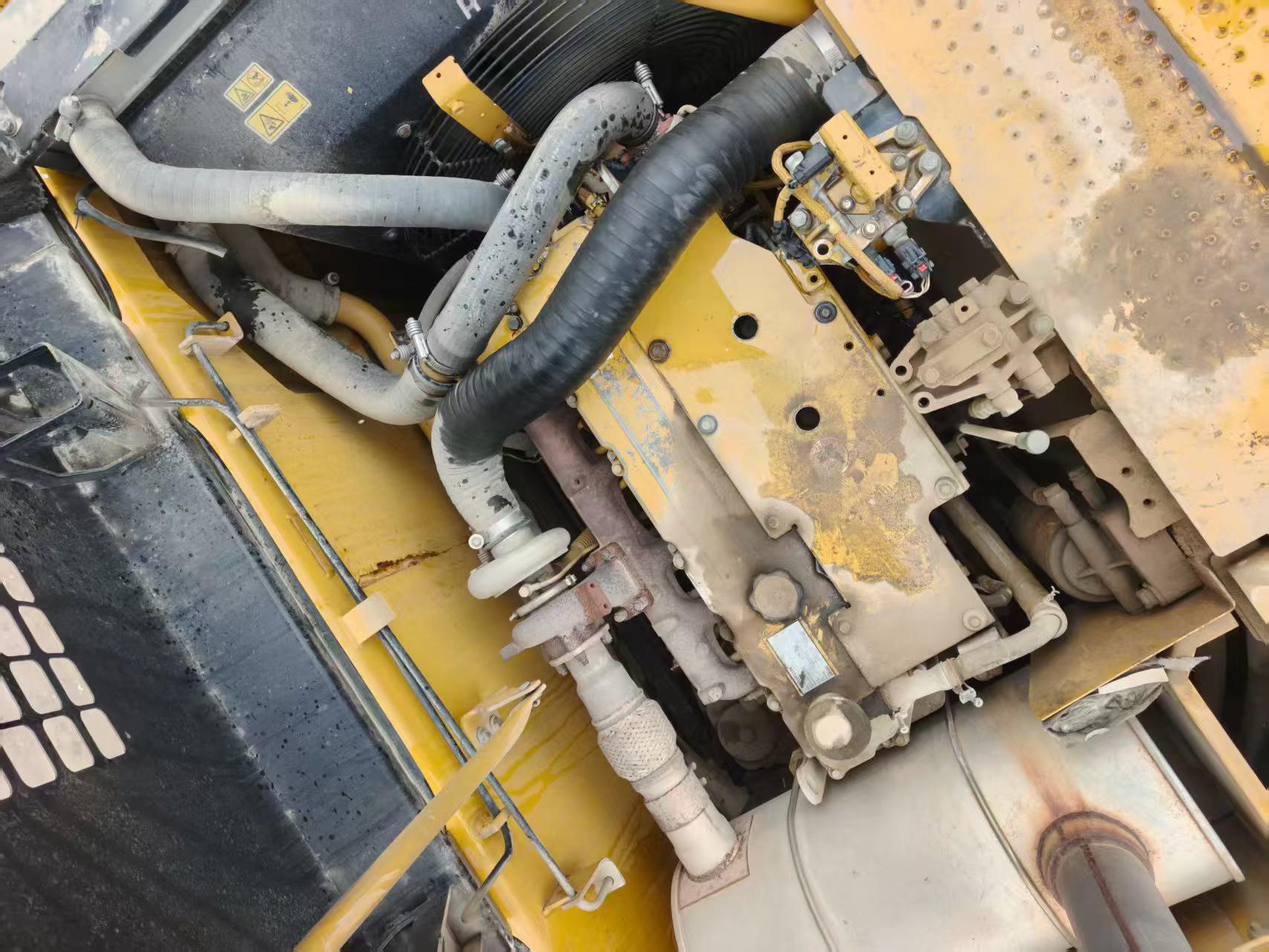 Buy Caterpillar 323 Used Excavator / 6