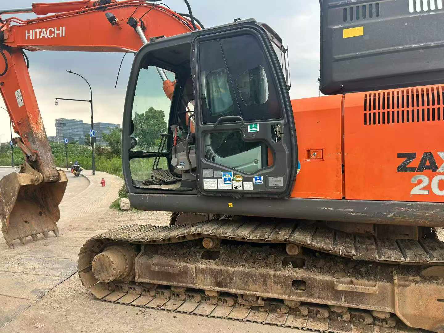 Buy Hitachi EX200-3 Used Excavator / 4