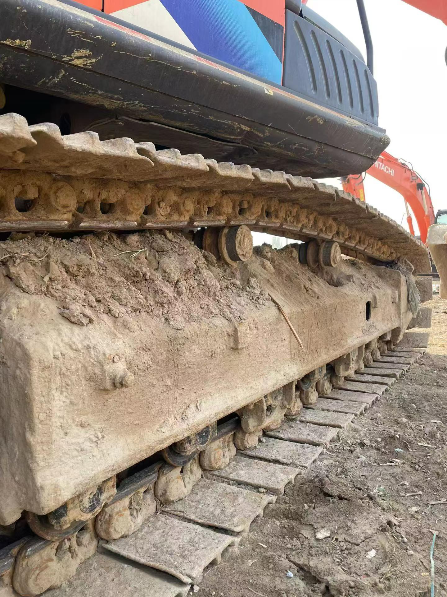 Buy Hitachi EX210 Used Excavator / 5