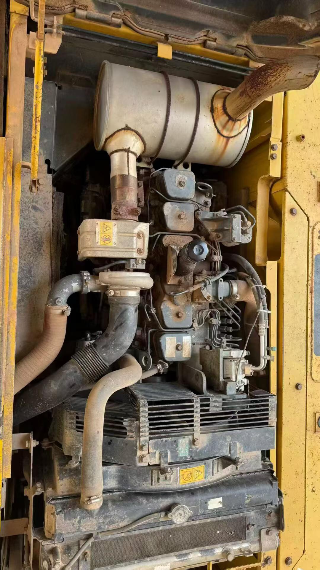 Buy Komatsu PC200-7 Used Excavator / 5