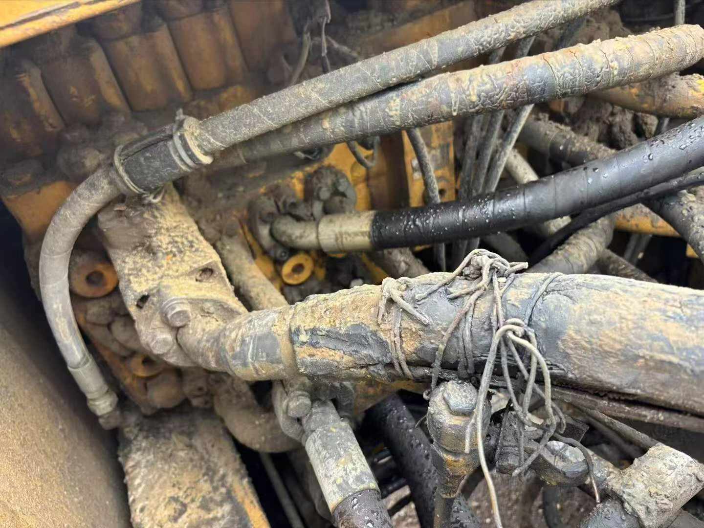Buy Caterpillar 349E Used Excavator / 6