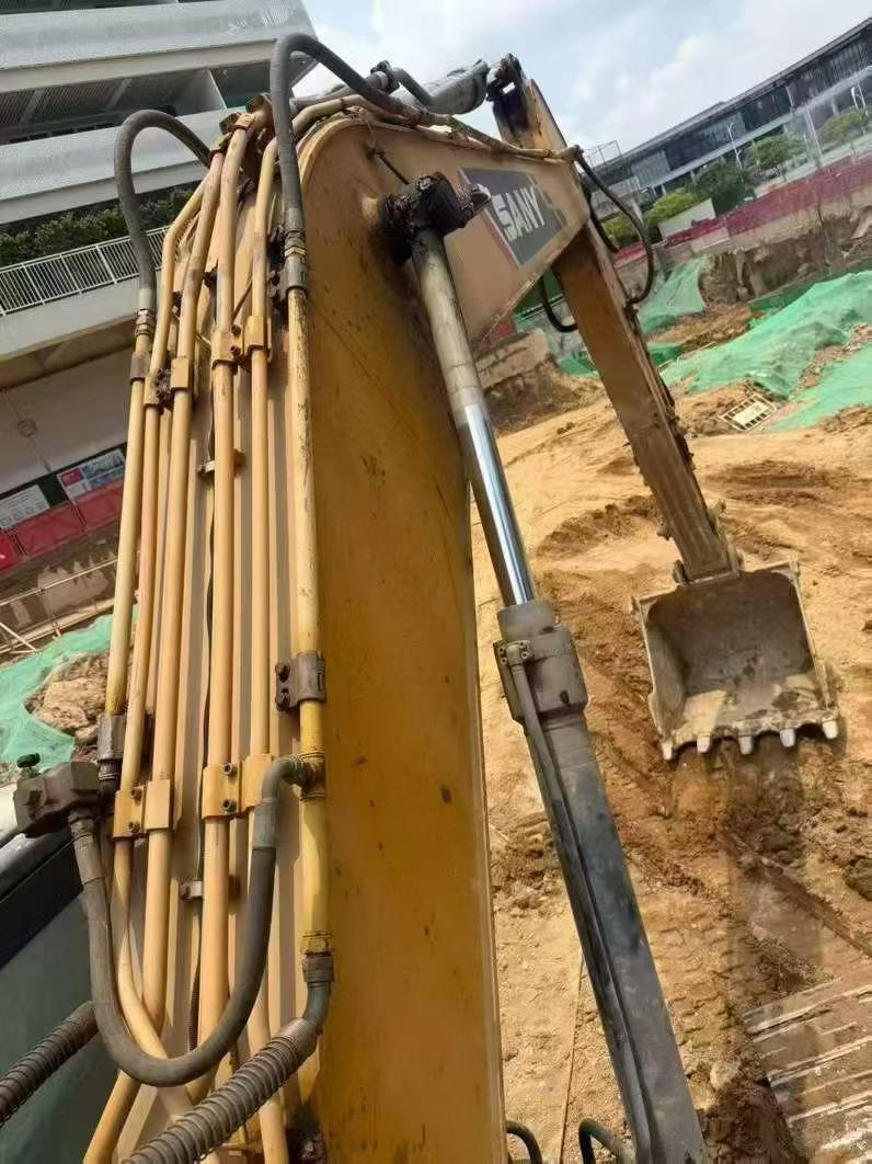Buy Sany SY205C Used Excavator / 3 Buy Sany SY205C Used Excavator / 3