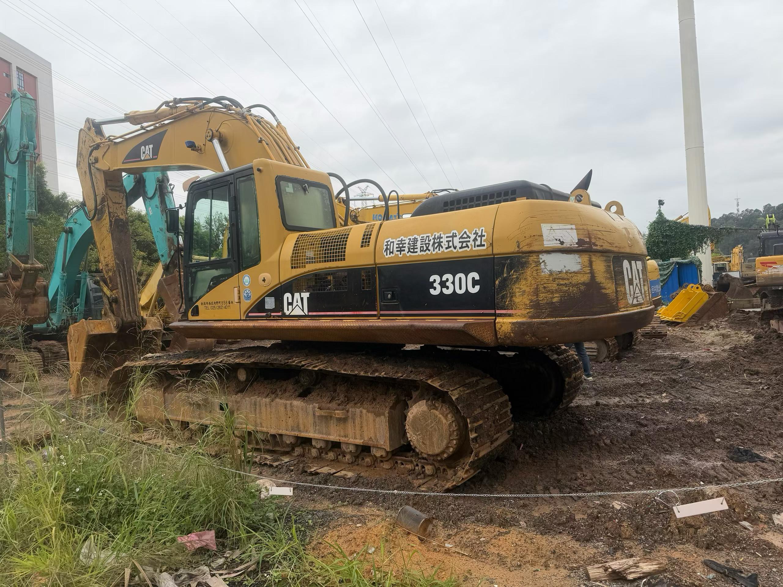 شراء حفارة Caterpillar 330C مستعملة / 3