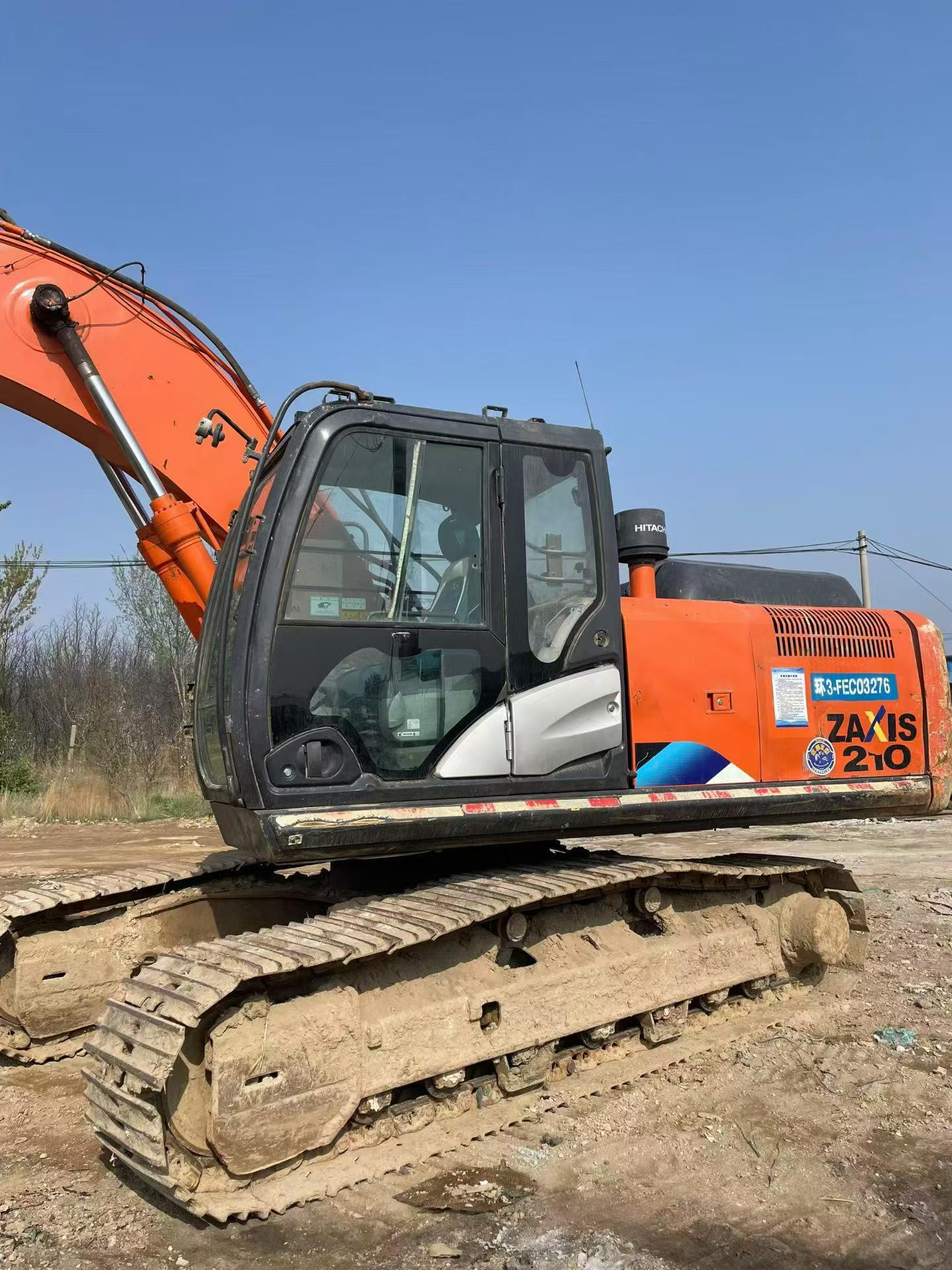 Buy Hitachi EX210 Used Excavator / 3