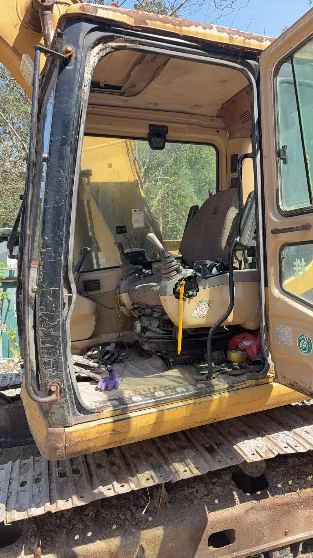 Acheter Pelle Caterpillar 311B d'occasion / 2