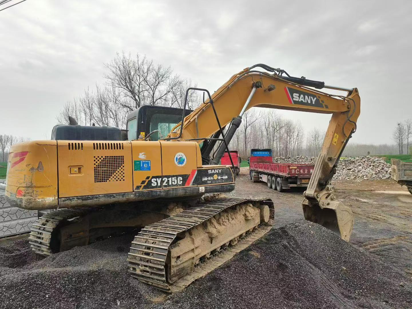 Buy Sany SY215C-8 Used Excavator / 3
