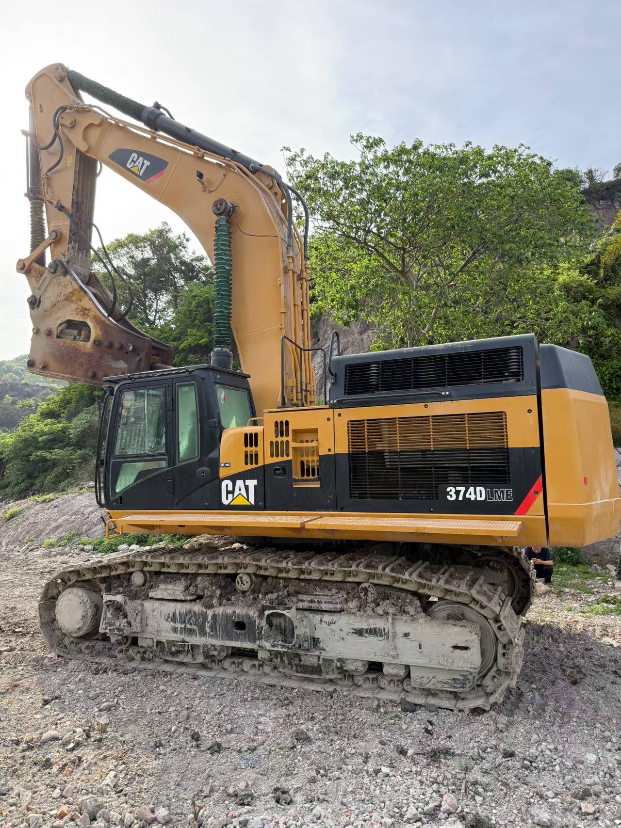 شراء حفارة Caterpillar 374D مستعملة / 2