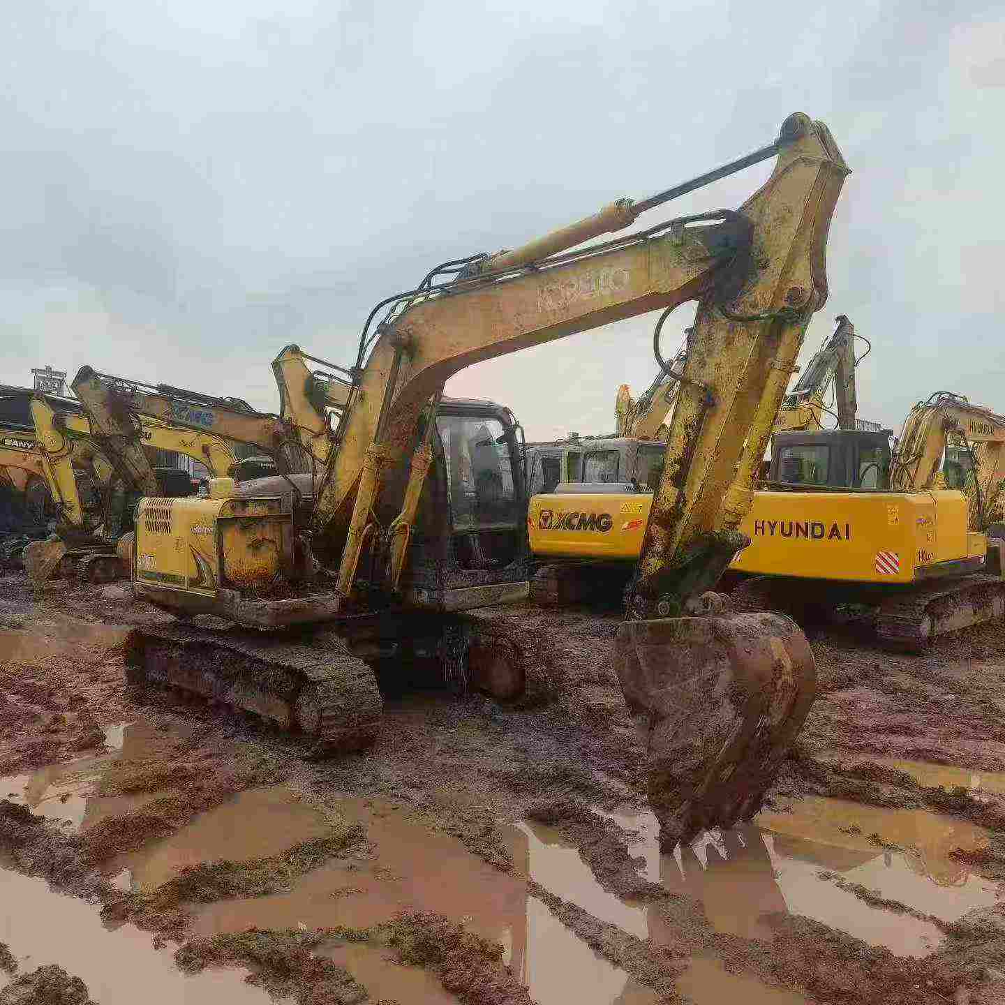 Buy Kobelco SK130 Used Excavator / 2 Buy Kobelco SK130 Used Excavator / 2