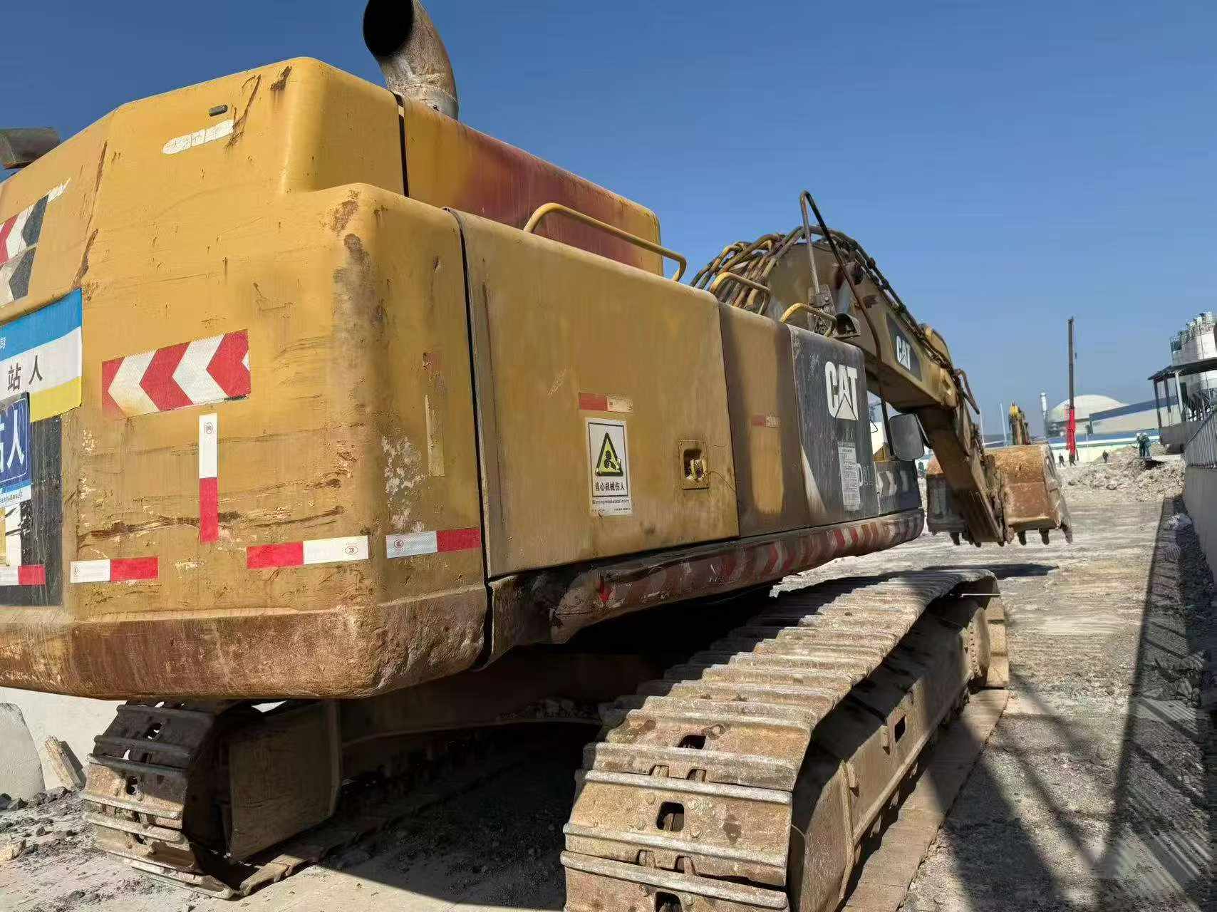 شراء حفارة Caterpillar 349E مستعملة / 2