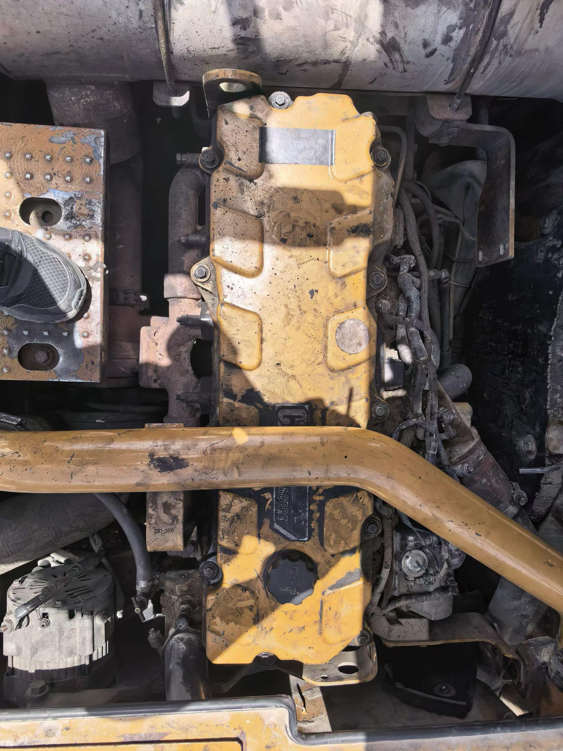 شراء حفارة Caterpillar 336E مستعملة / 3