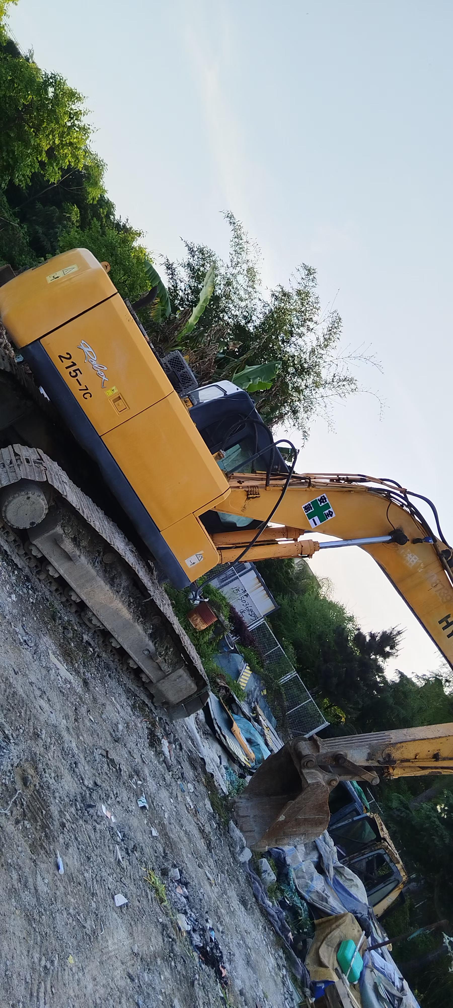 Buy Hyundai R215-7 Used Excavator / 3