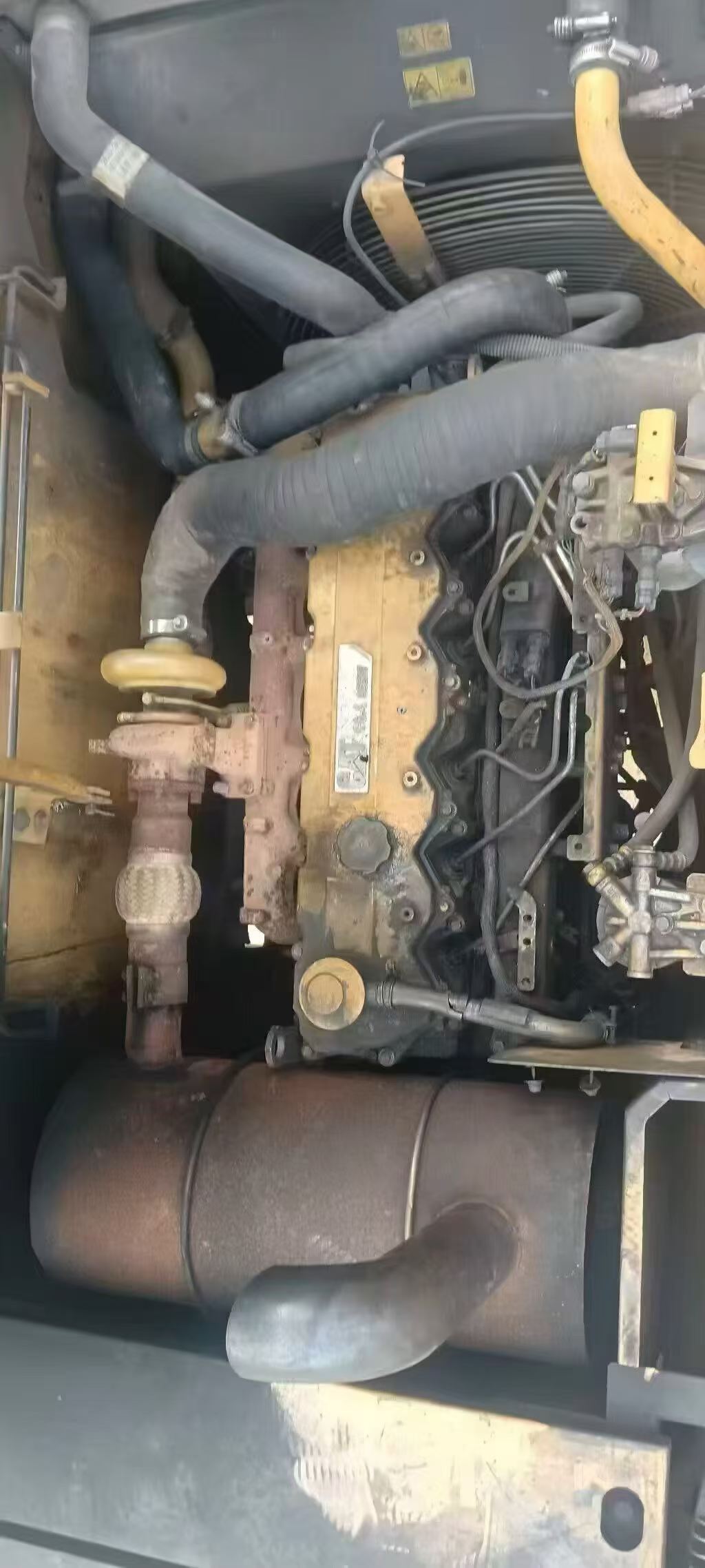 شراء حفارة Caterpillar 320A مستعملة / 6