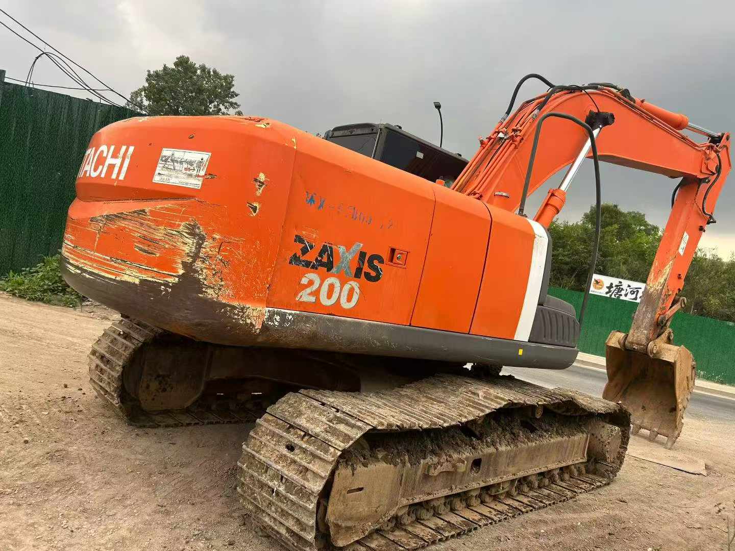 Buy Hitachi EX200-3 Used Excavator / 2