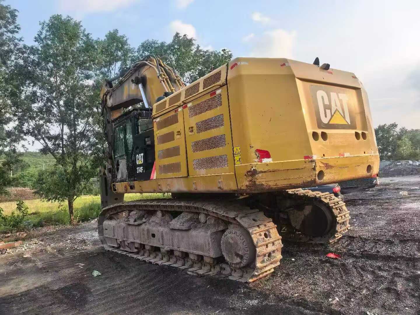 شراء حفارة Caterpillar 374D مستعملة / 3