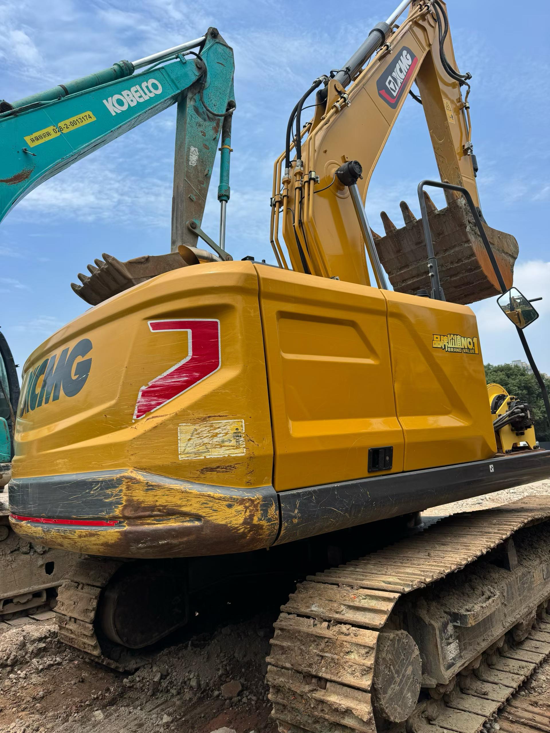 شراء حفارة XCMG LW1000KN مستعملة / 3