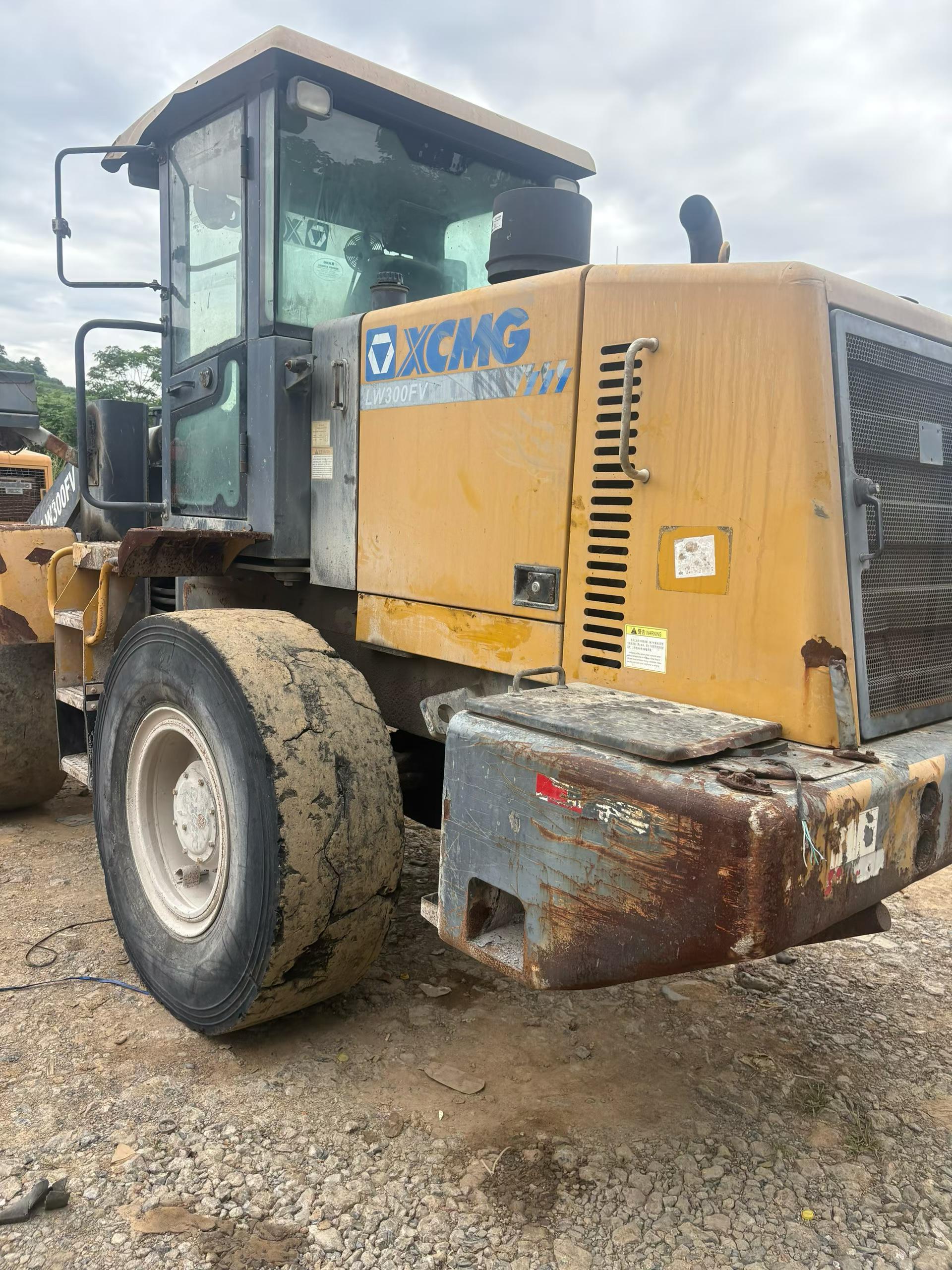 Buy XCMG LW300F Used Loader / 4
