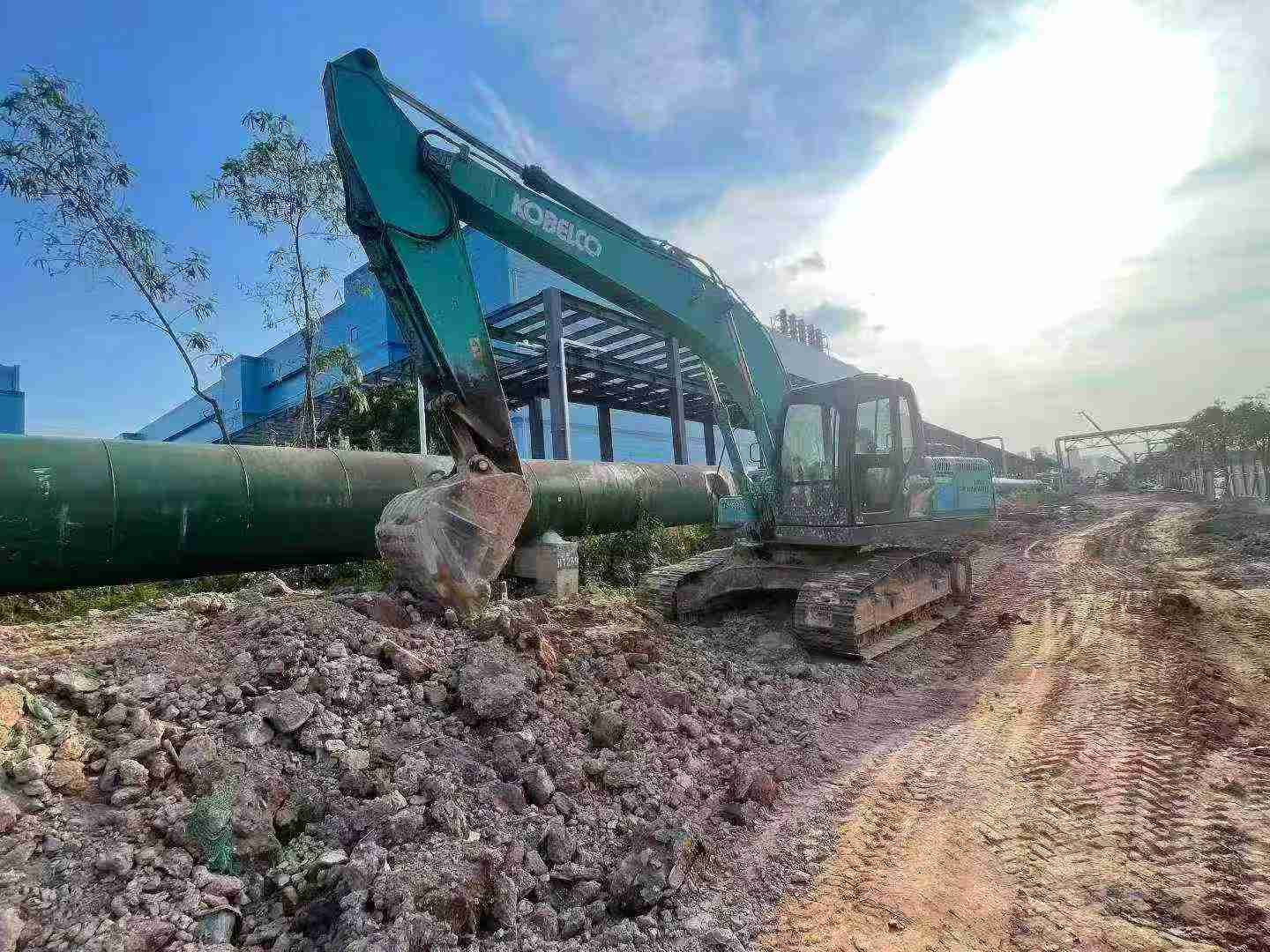 Buy Kobelco SK200 Used Excavator / 5