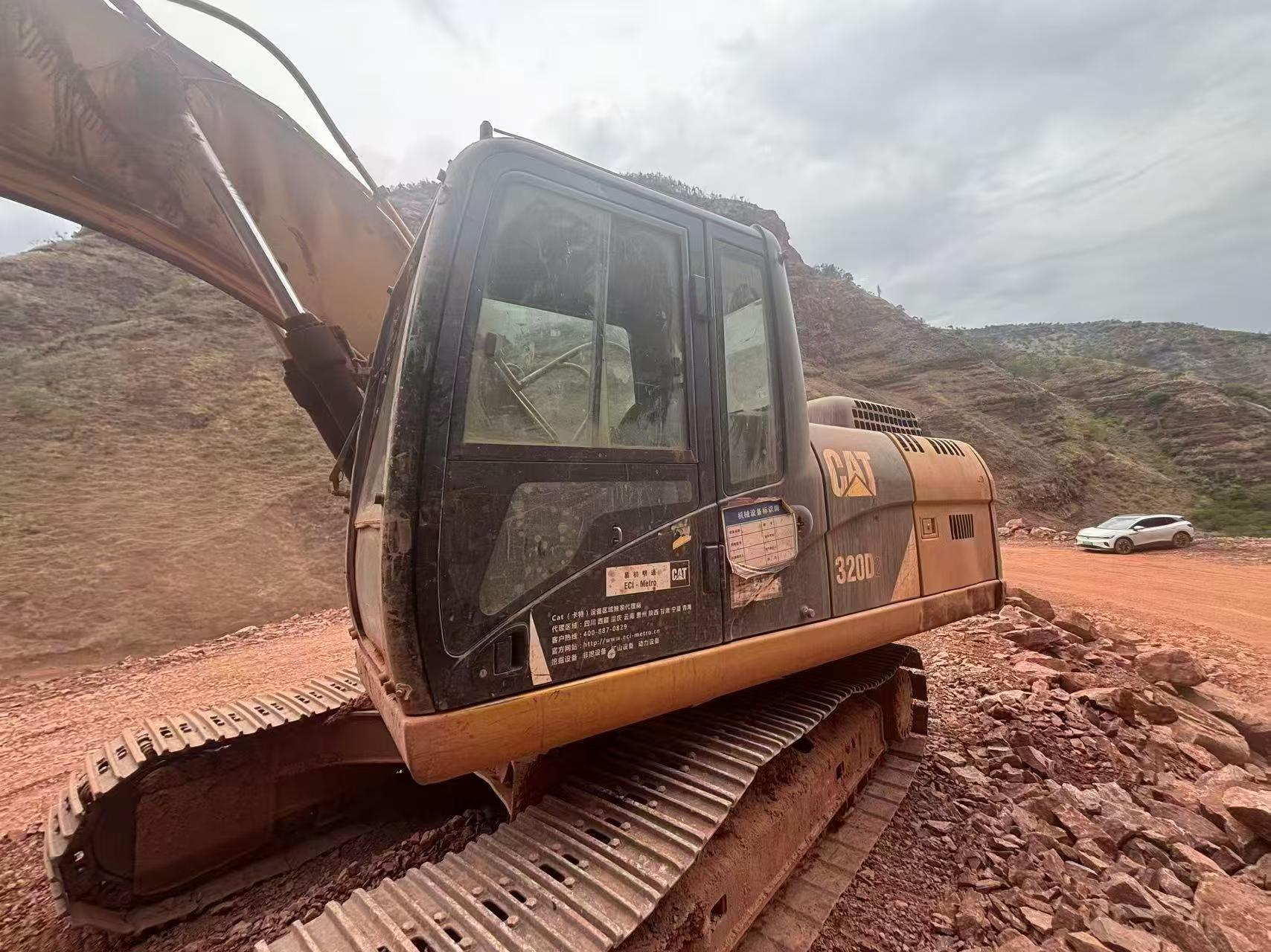 Buy Caterpillar 320D Used Excavator / 3