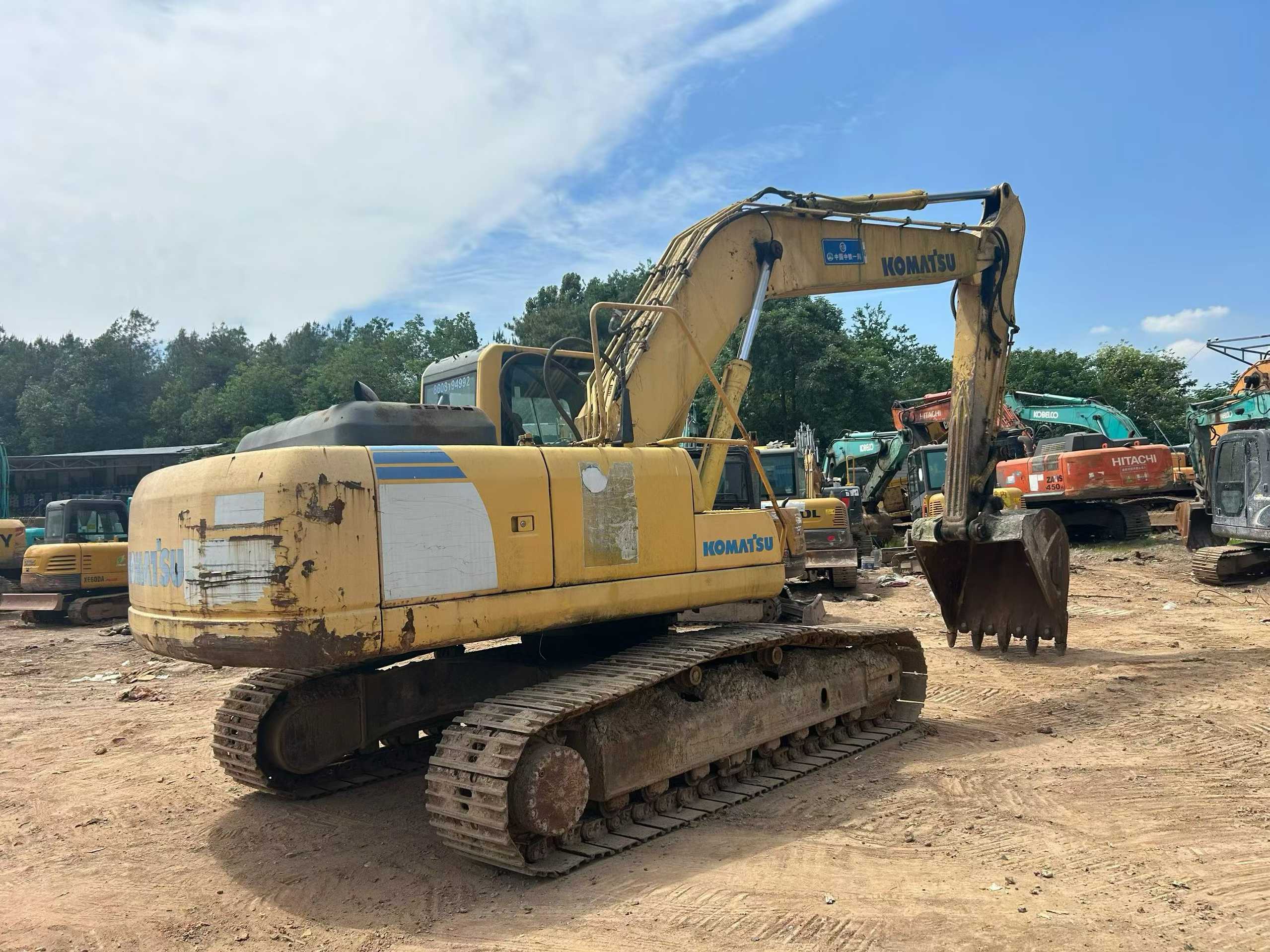 Buy Komatsu PC220-8 Used Excavator / 6