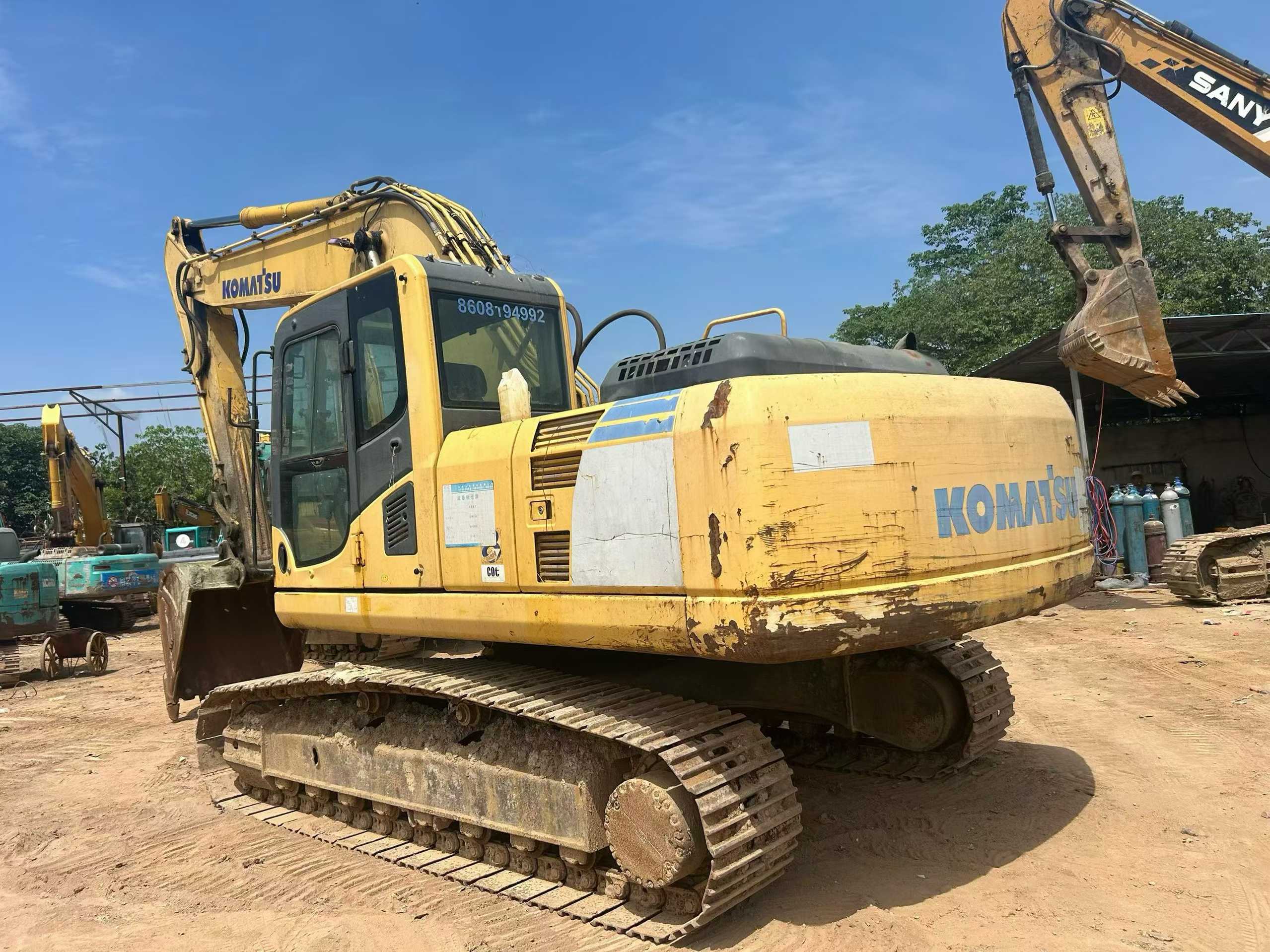 Buy Komatsu PC220-8 Used Excavator / 4