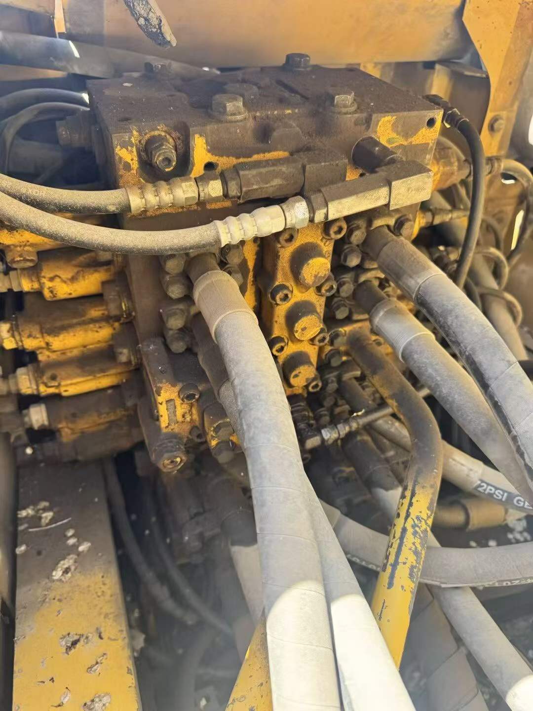 Buy Komatsu PC240-6 Used Excavator / 4