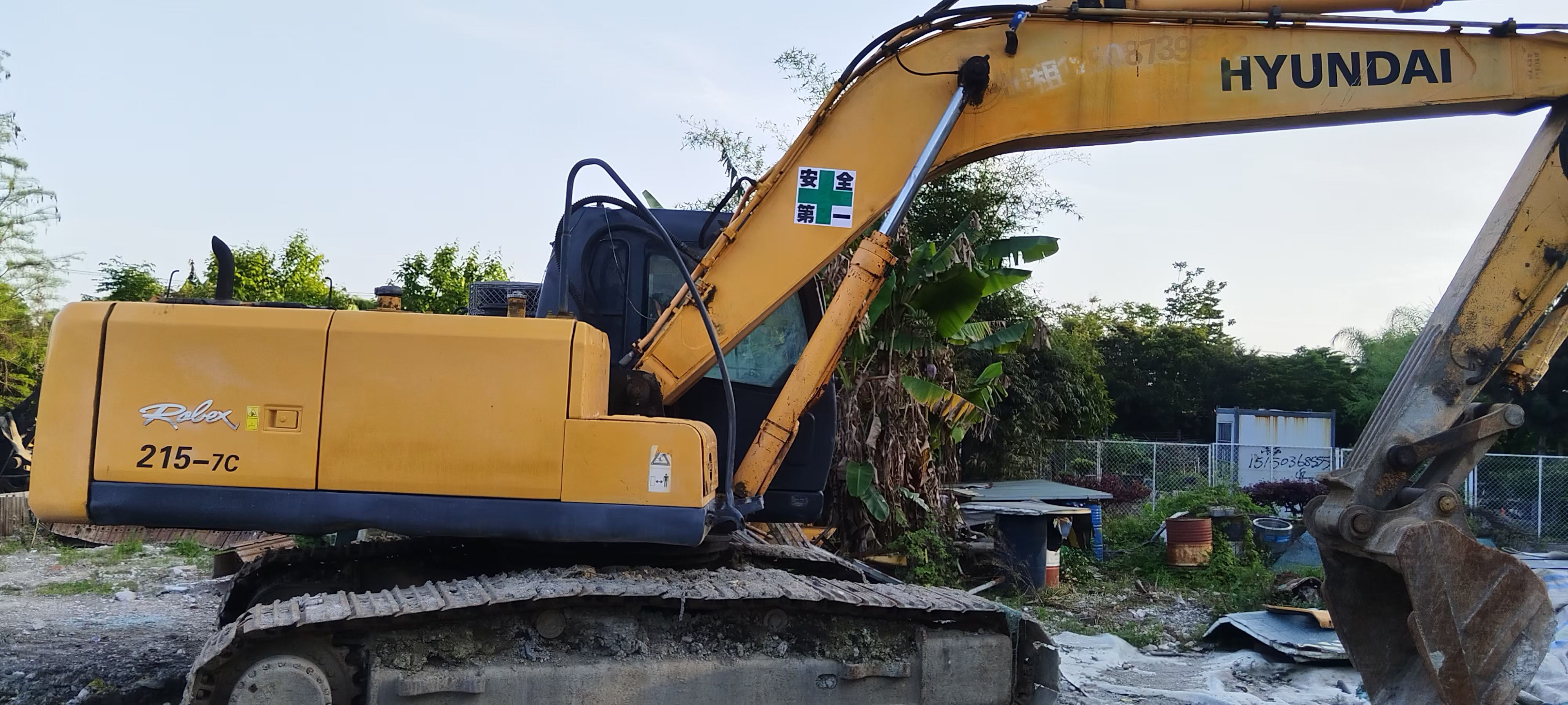 Buy Hyundai R215-7 Used Excavator / 4
