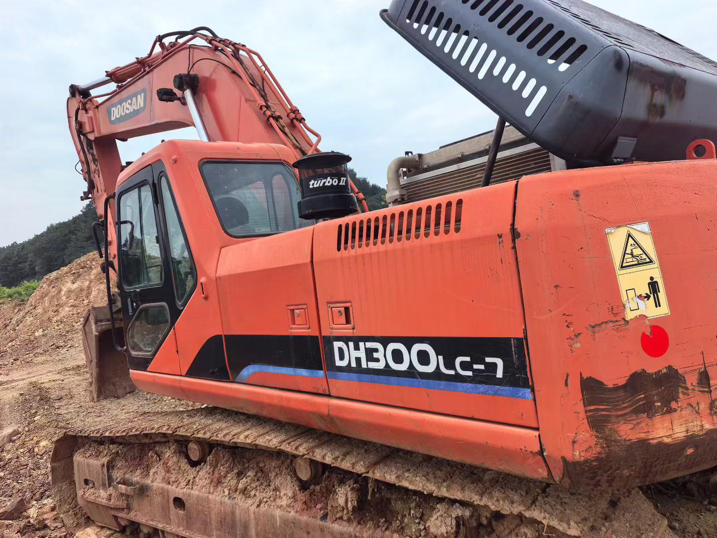 Buy Doosan DH300-7 Used Excavator / 5