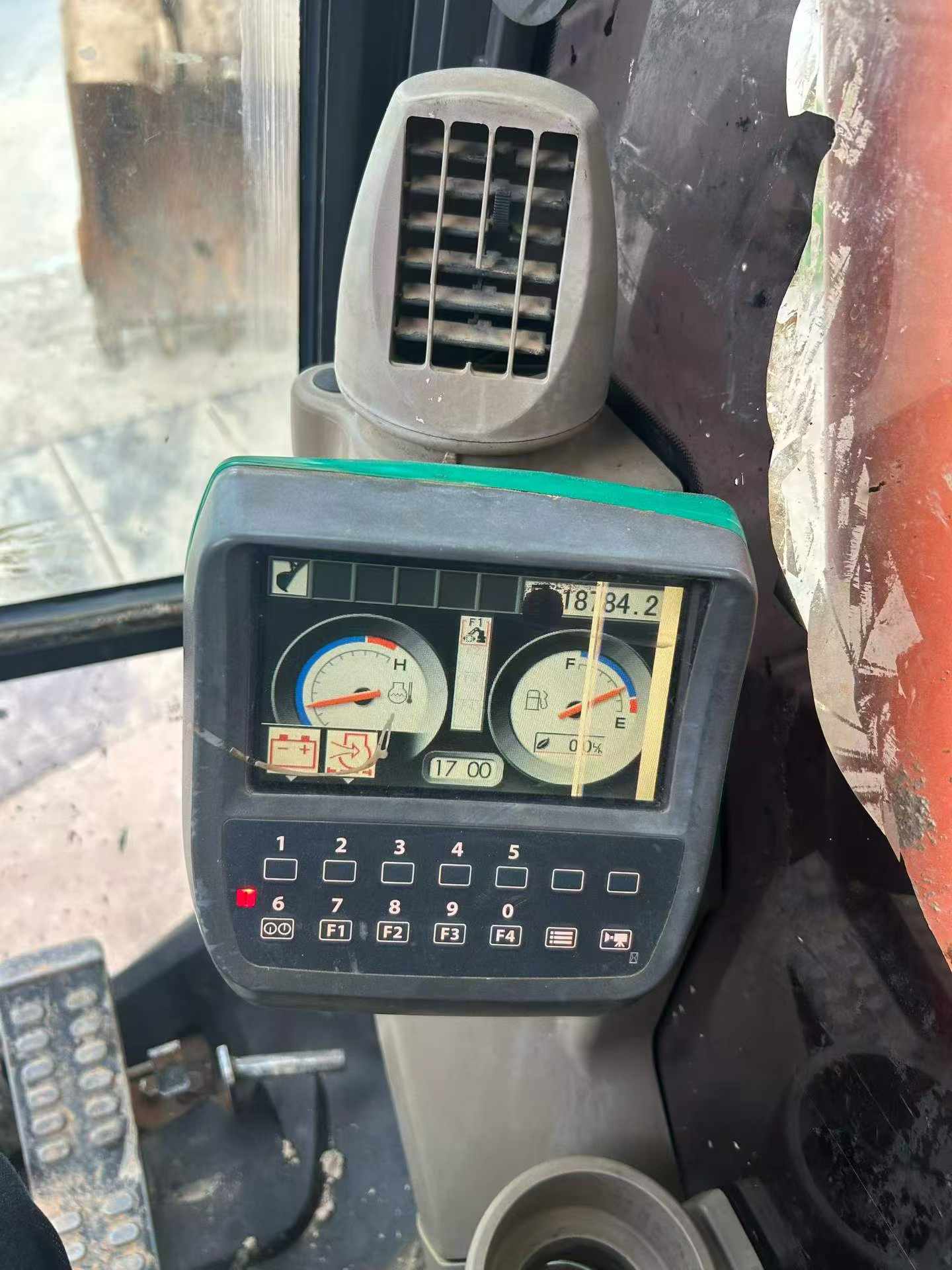 Buy Hitachi EX200-3 Used Excavator / 5