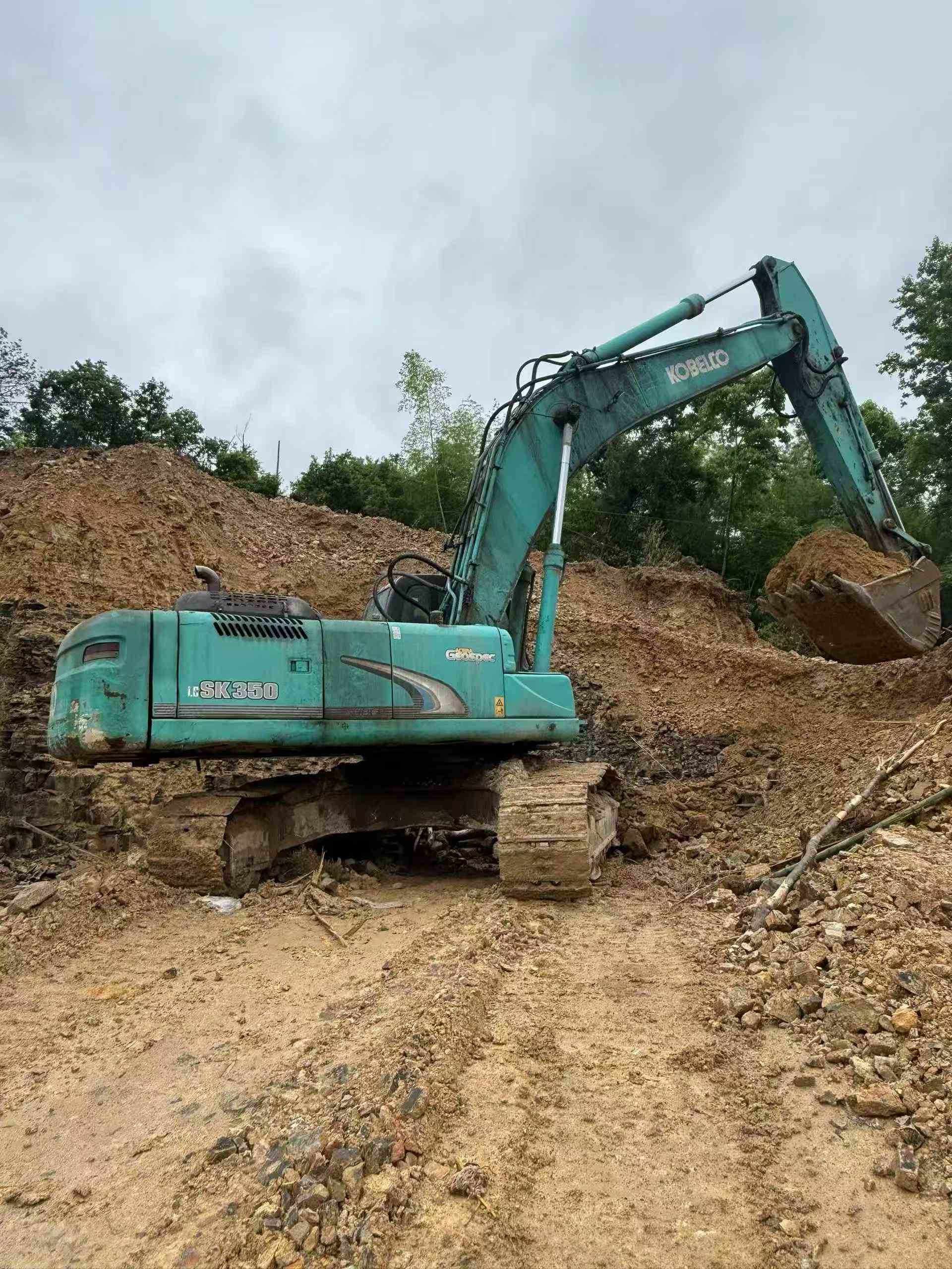 Buy Kobelco SK350-8 Used Excavator / 2