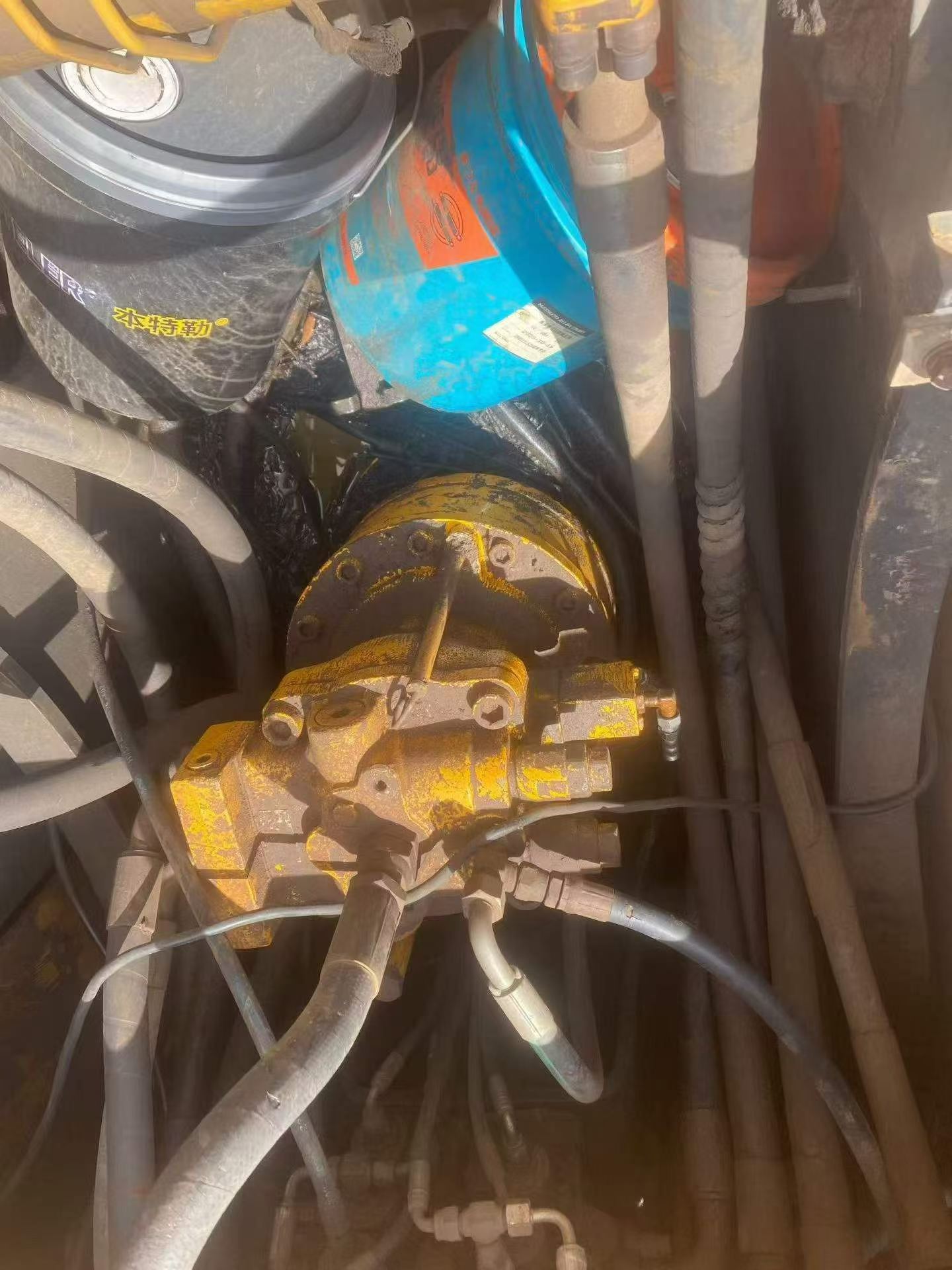 Buy Hyundai R215-7 Used Excavator / 4