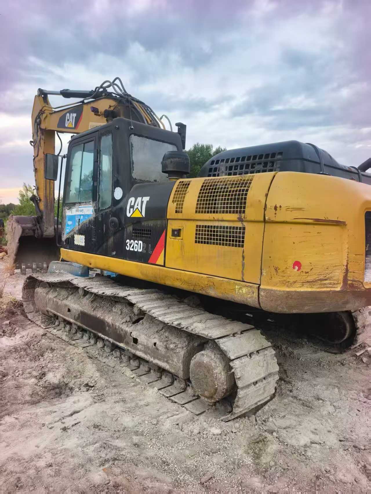 Buy Caterpillar 326DL Used Excavator / 2 Buy Caterpillar 326DL Used Excavator / 2