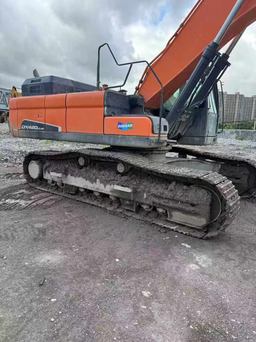 شراء حفارة Doosan DH420LC-7 مستعملة / 5