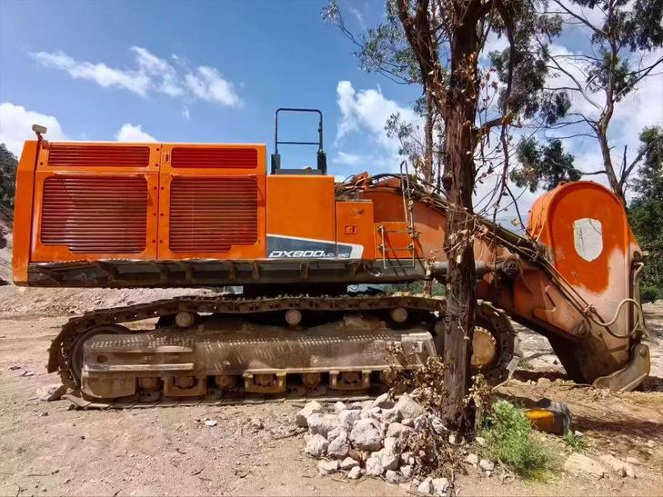 Buy Doosan DX800HD Used Excavator / 1