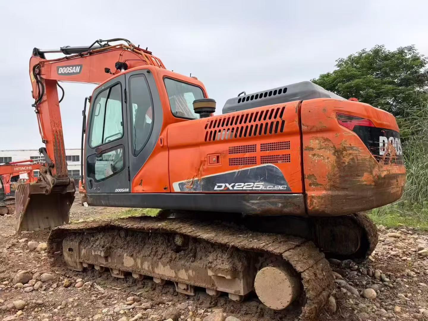 Buy Doosan DH220 Used Excavator / 1