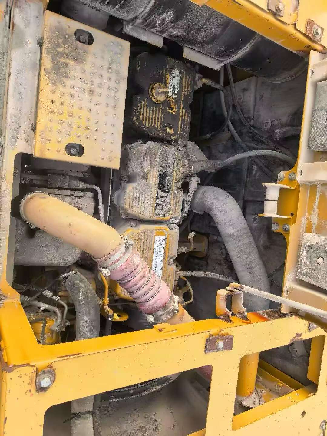 شراء حفارة Caterpillar 374D مستعملة / 8