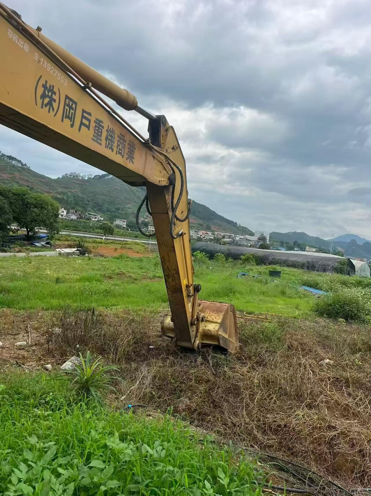 Buy Caterpillar 320C Used Excavator / 6 Buy Caterpillar 320C Used Excavator / 6