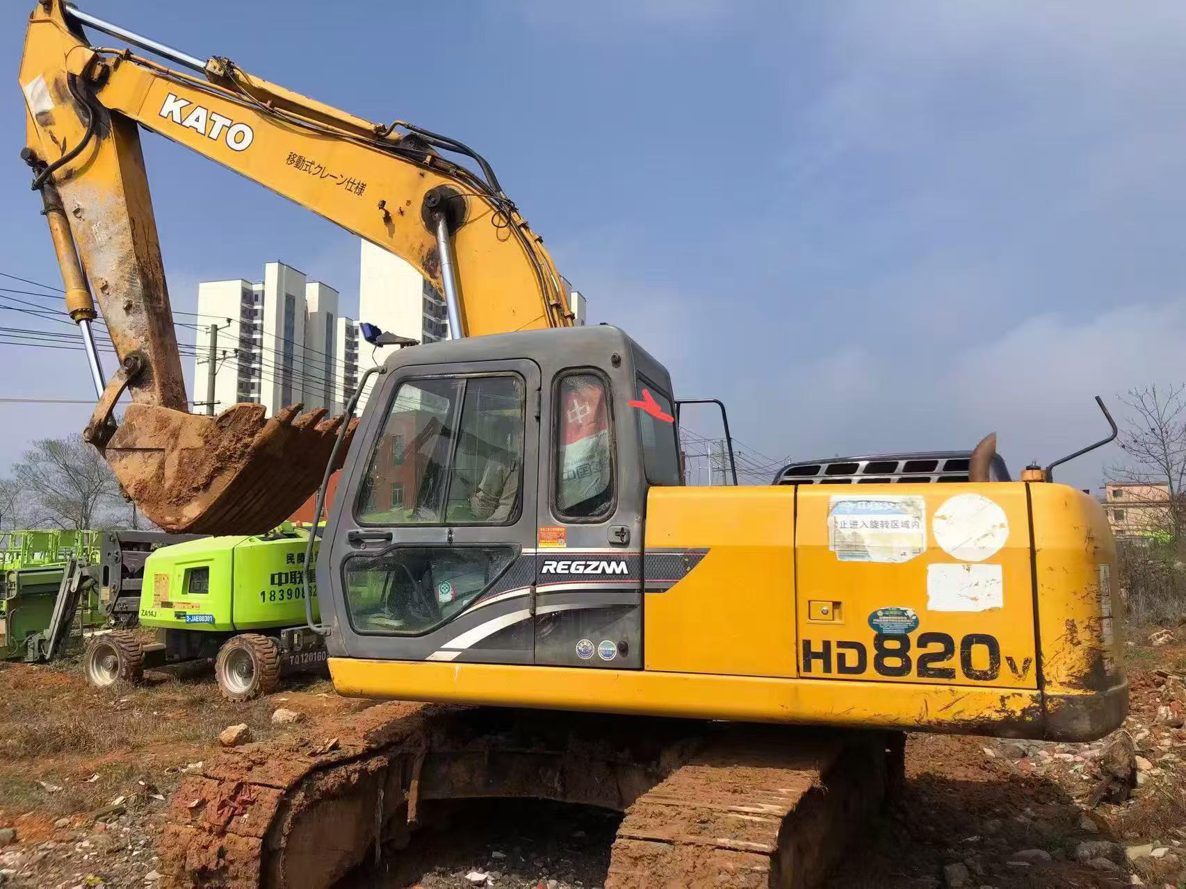 Buy Kato HD820V Used Excavator