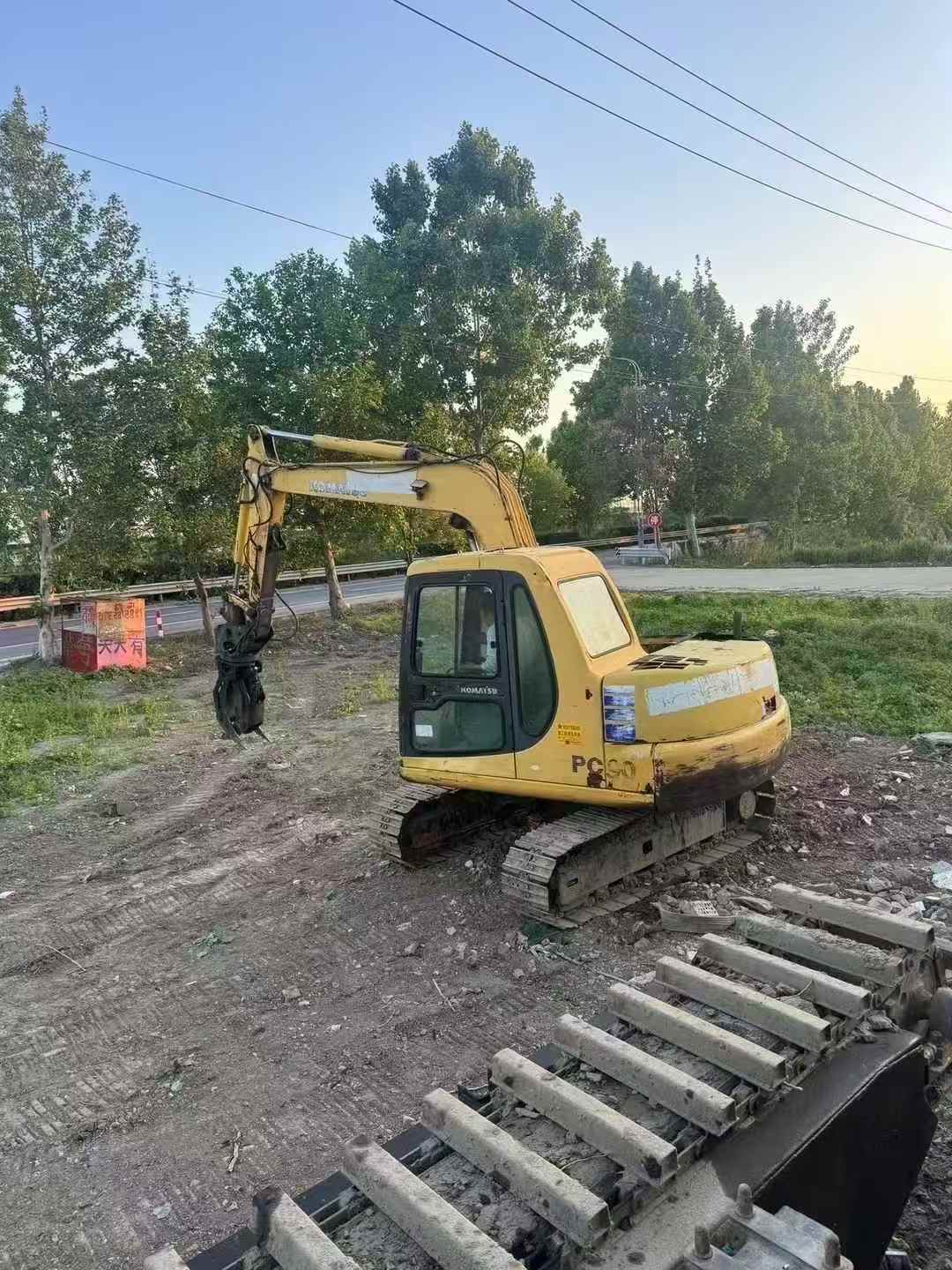 Buy Komatsu PC60-7 Used Excavator / 2